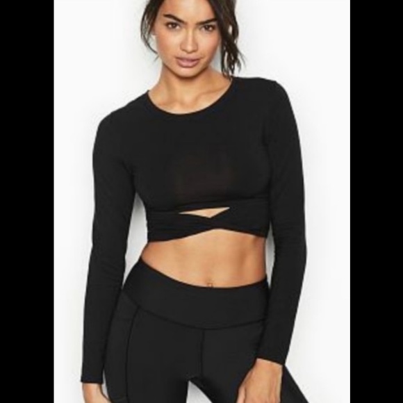 Victorias Secret Long Sleeve Crop Top in black, Size L